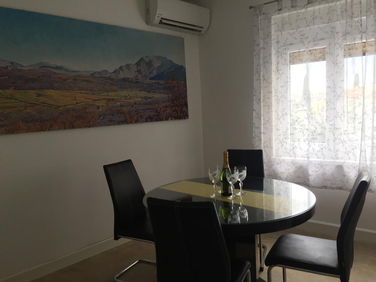 Apartment Stipe Split Buitenkant foto